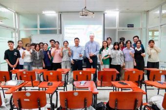 [WELCOME BACK] MR. STEPHEN DEDUCK RETURNS TO THE TTU SCHOOL OF LANGUAGES